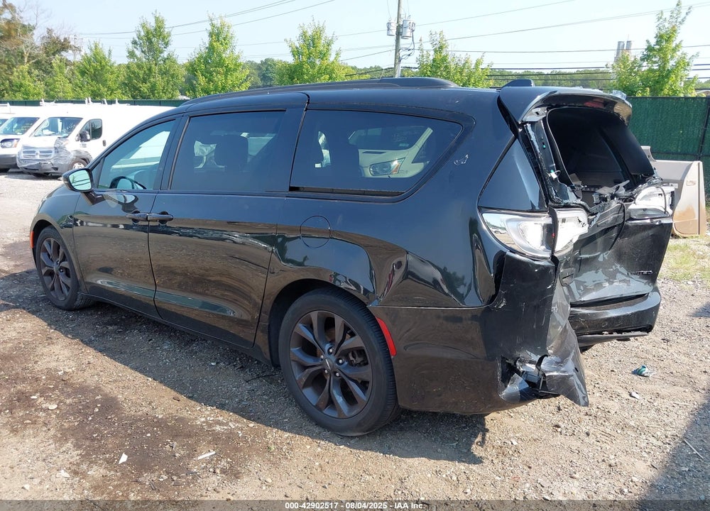2019 CHRYSLER PACIFICA LIMITED VIN: 2C4RC1GG4KR720319