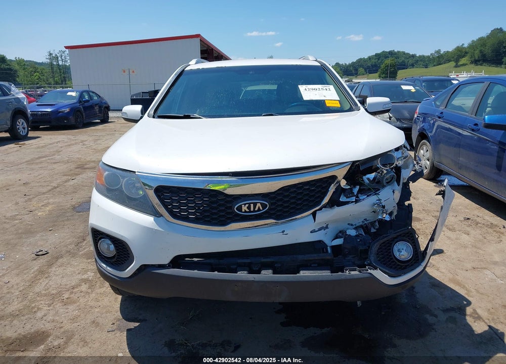2013 KIA SORENTO LX V6 VIN: 5XYKTDA24DG331333