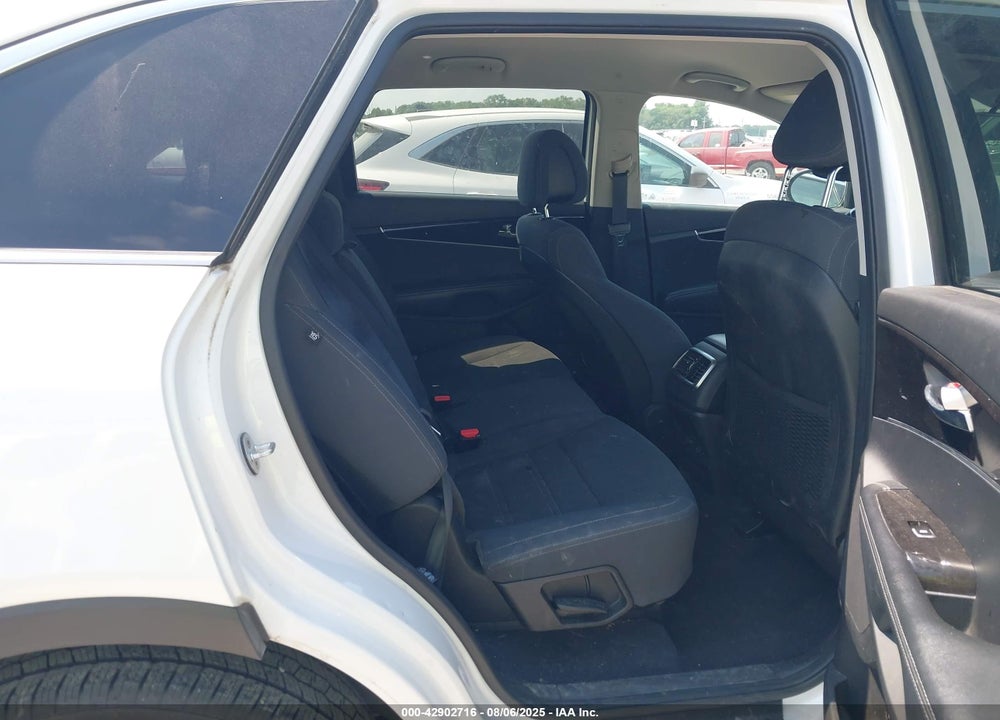 2017 KIA SORENTO VIN: 5XYPGDA51HG193468