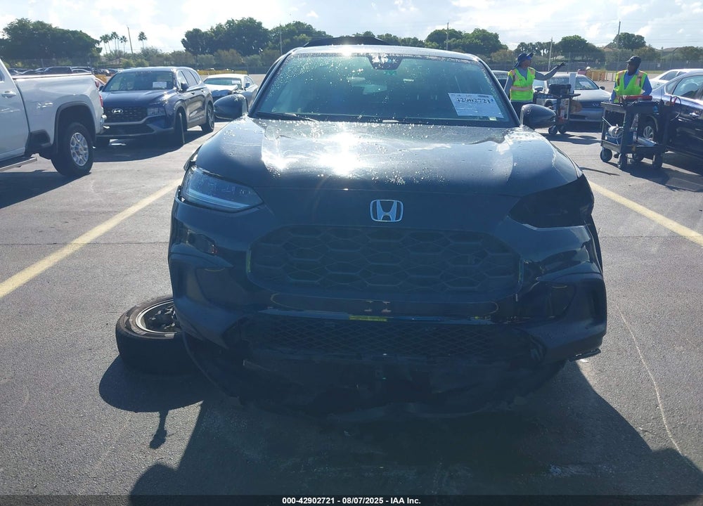 2025 HONDA HR-V 2WD LX VIN: 3CZRZ1H38SM711151