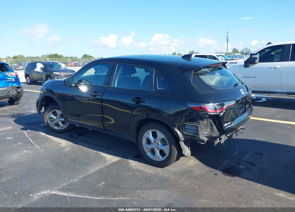 2025 HONDA HR-V 2WD LX VIN: 3CZRZ1H38SM711151