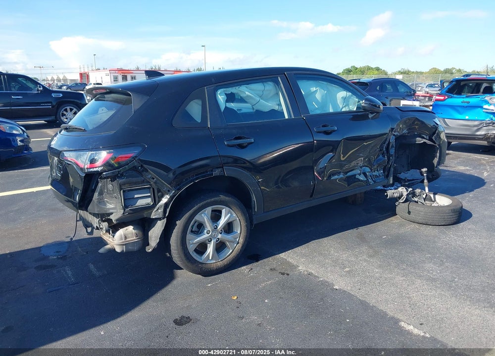 2025 HONDA HR-V 2WD LX VIN: 3CZRZ1H38SM711151