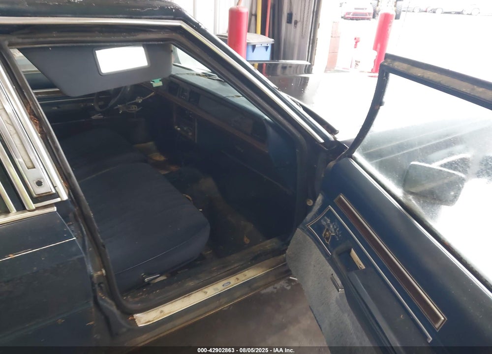 1986 FORD LTD CROWN VICTORIA VIN: 2FABP43F8GX203439