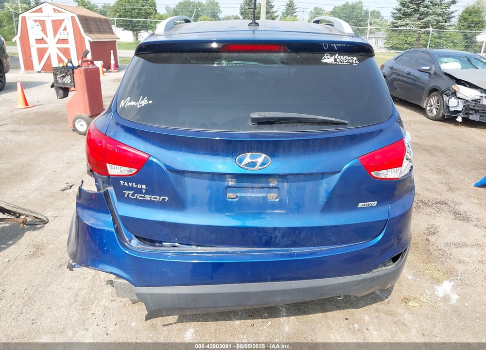 2015 HYUNDAI TUCSON VIN: KM8JUCAG4FU003759