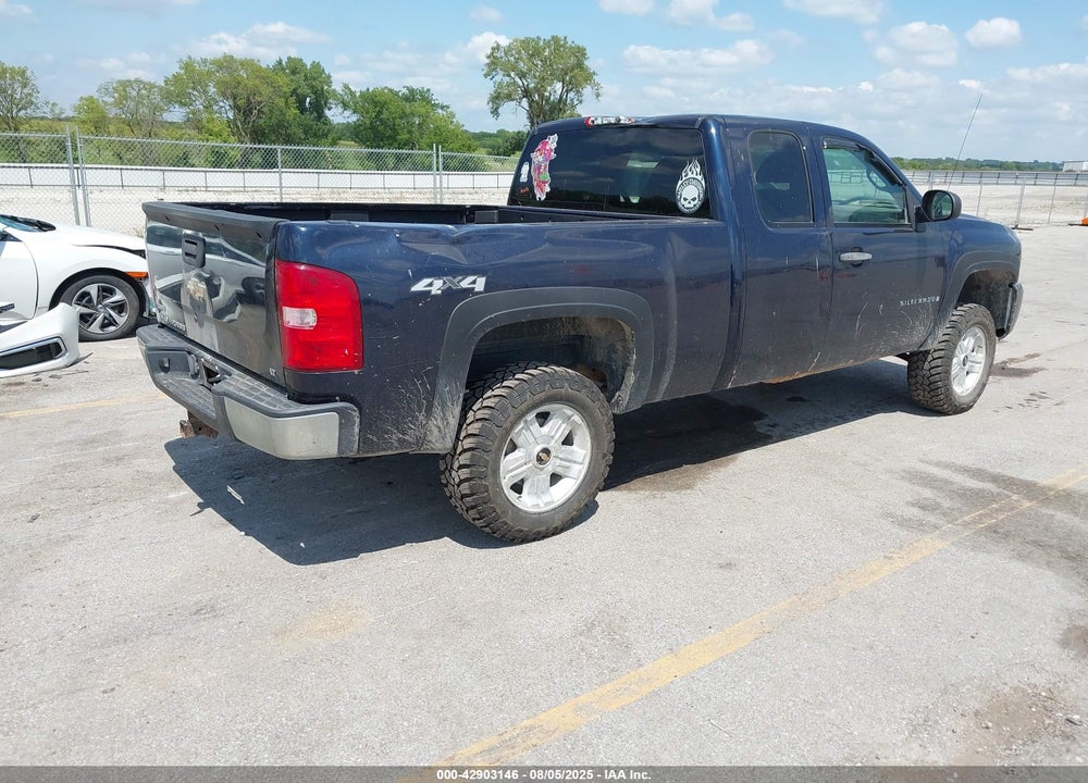 2008 CHEVROLET SILVERADO 1500 VIN: 1GCEK190X8Z303982