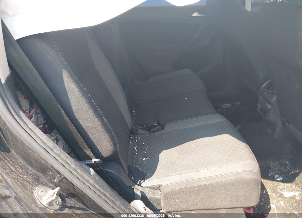 2021 VOLKSWAGEN TIGUAN VIN: 3VV0B7AX7MM044483