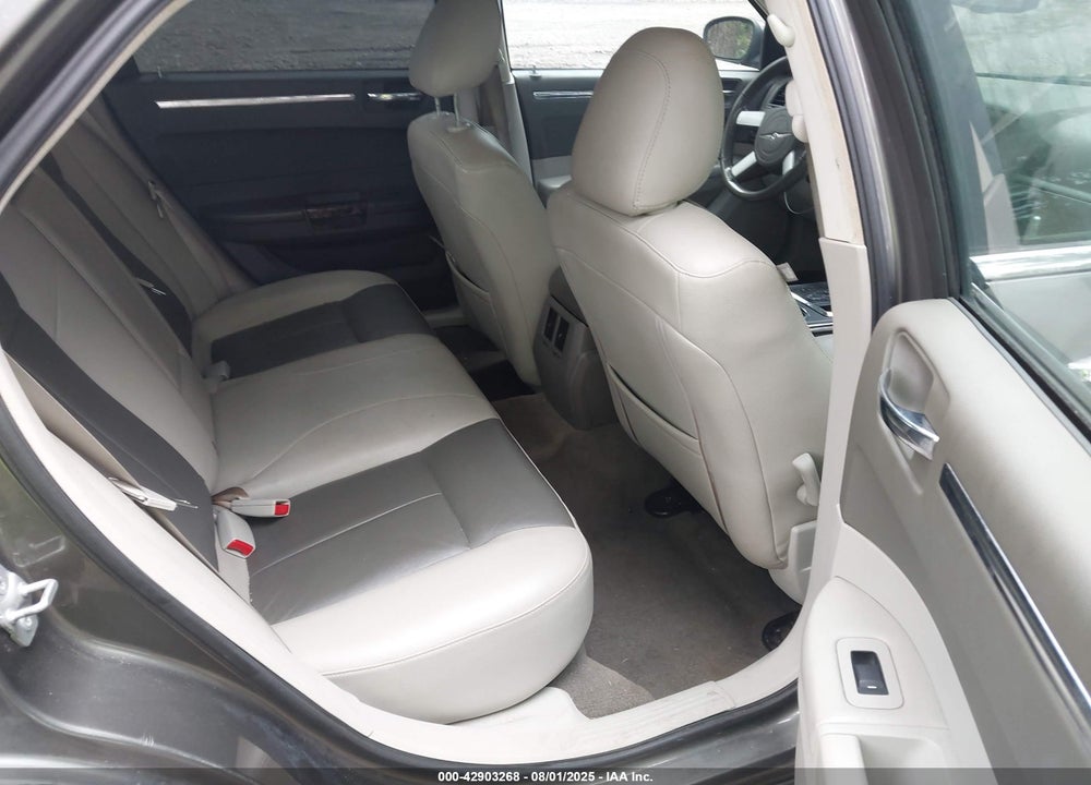 2008 CHRYSLER 300 VIN: 2C3LA53G68H259202