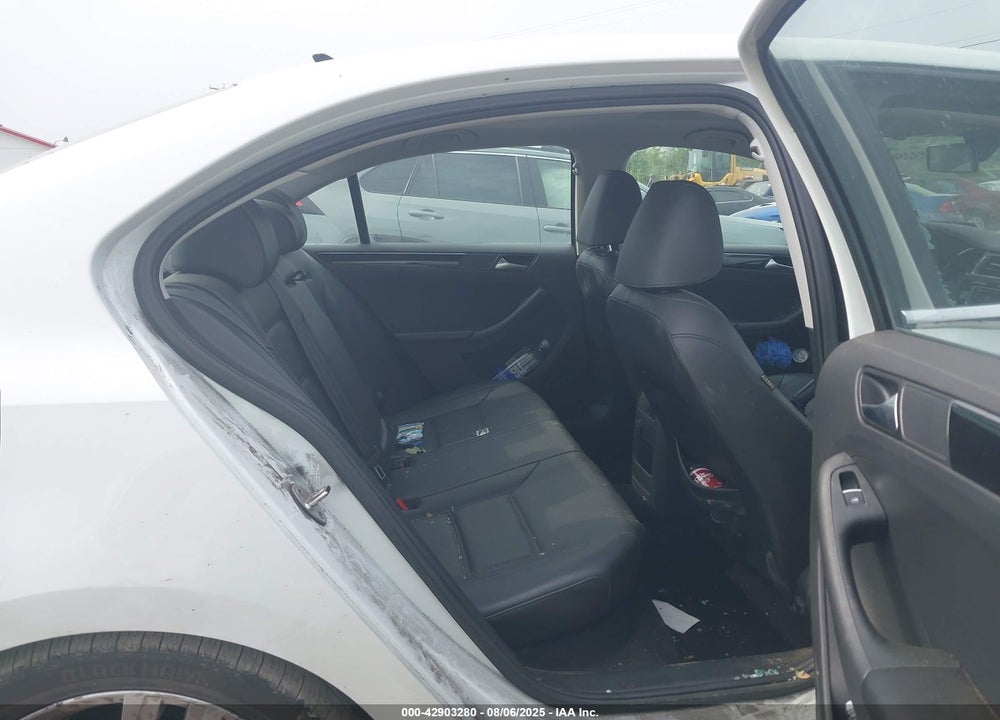 2017 VOLKSWAGEN JETTA VIN: 3VWL17AJ5HM233758