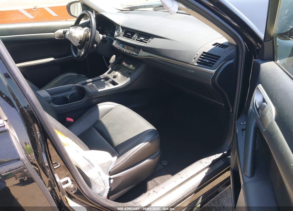 2015 LEXUS CT 200H VIN: JTHKD5BHXF2240391