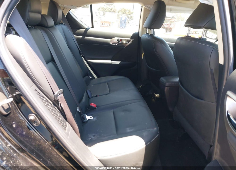 2015 LEXUS CT 200H VIN: JTHKD5BHXF2240391