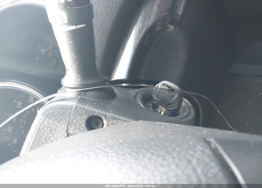 2011 KIA SORENTO VIN: 5XYKTDA29BG160107