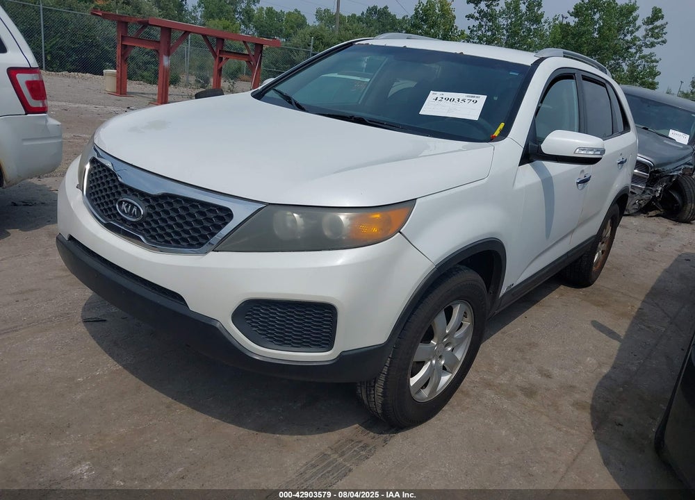 2011 KIA SORENTO VIN: 5XYKTDA29BG160107