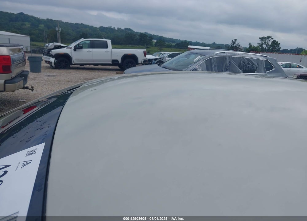2010 CADILLAC CTS LUXURY VIN: 1G6DE5EG5A0105255
