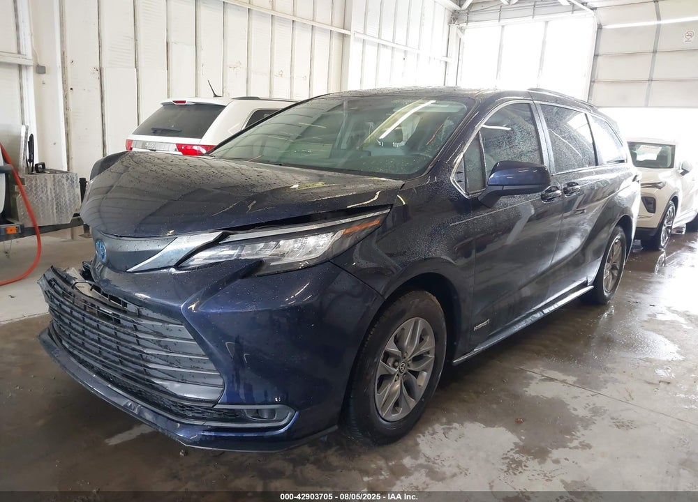 2021 TOYOTA SIENNA LE VIN: 5TDKRKEC8MS030587