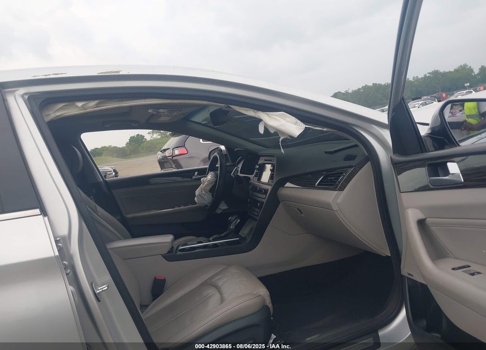 2015 HYUNDAI SONATA VIN: 5NPE34AF7FH030468