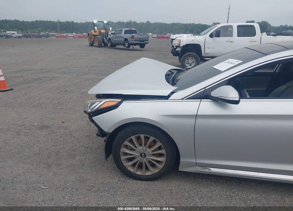 2015 HYUNDAI SONATA VIN: 5NPE34AF7FH030468