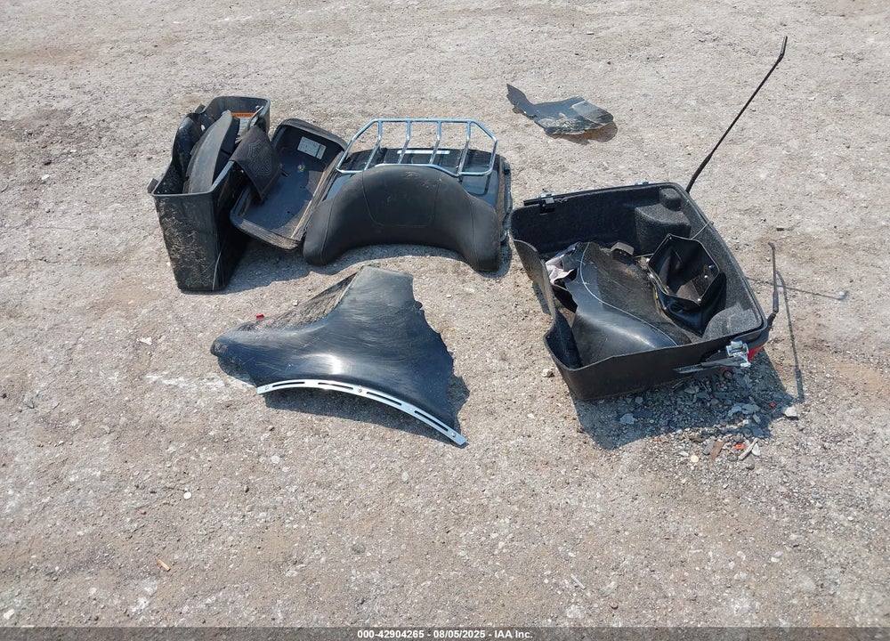2011 HARLEY-DAVIDSON FLHTK VIN: 1HD1KEM14BB665777