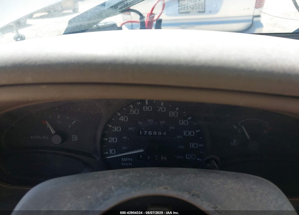 1998 FORD ESCORT SE VIN: 1FAFP13P7WW206903
