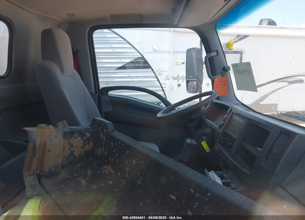 2019 ISUZU NPR VIN: 54DB4W1B1KS811292