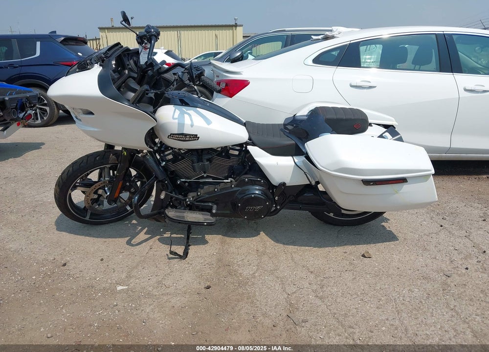 2024 HARLEY-DAVIDSON FLTRX VIN: 1HD1KH717RB634210