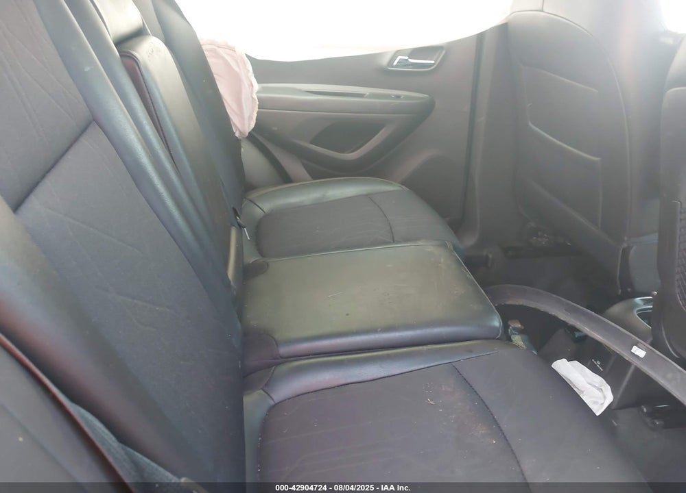2018 CHEVROLET TRAX LT VIN: 3GNCJPSB8JL300222