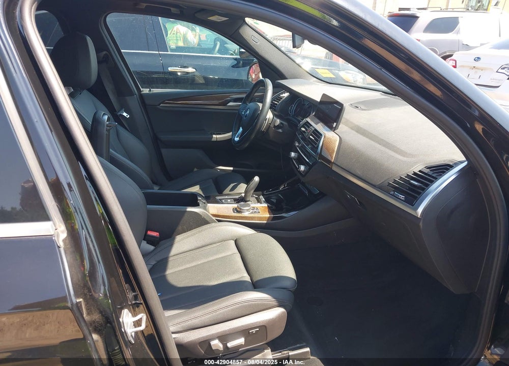 2019 BMW X3 VIN: 5UXTR7C59KLR52465