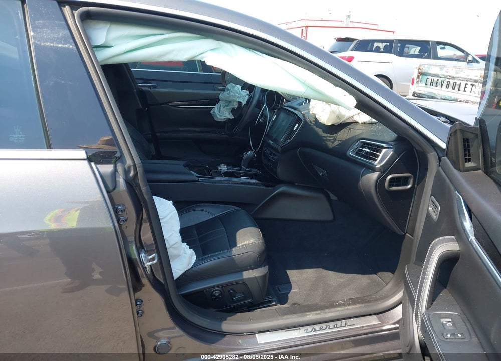 2018 MASERATI GHIBLI VIN: ZAM57YSS2J1281286