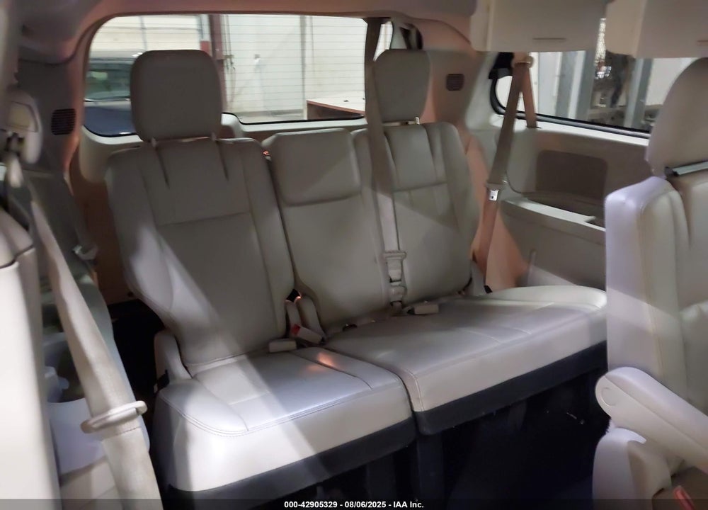 2013 CHRYSLER TOWN & COUNTRY TOURING VIN: 2C4RC1BG2DR555039