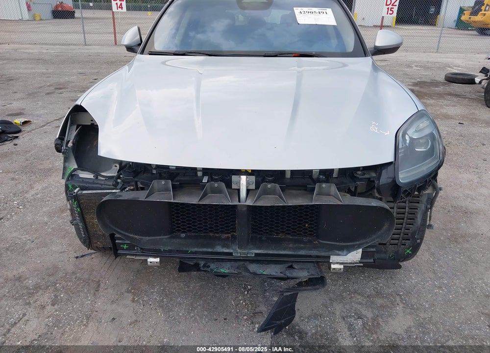 2023 MASERATI GRECALE GT VIN: ZN682AVA7P7418463