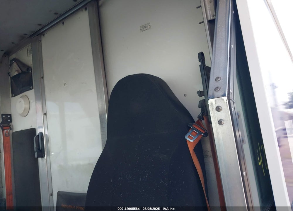 2013 ISUZU COMMERCIAL VAN VIN: JALB4T178D7W01355