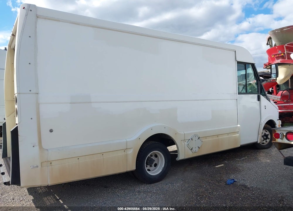 2013 ISUZU COMMERCIAL VAN VIN: JALB4T178D7W01355
