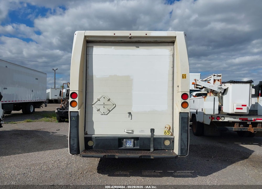 2013 ISUZU COMMERCIAL VAN VIN: JALB4T178D7W01355