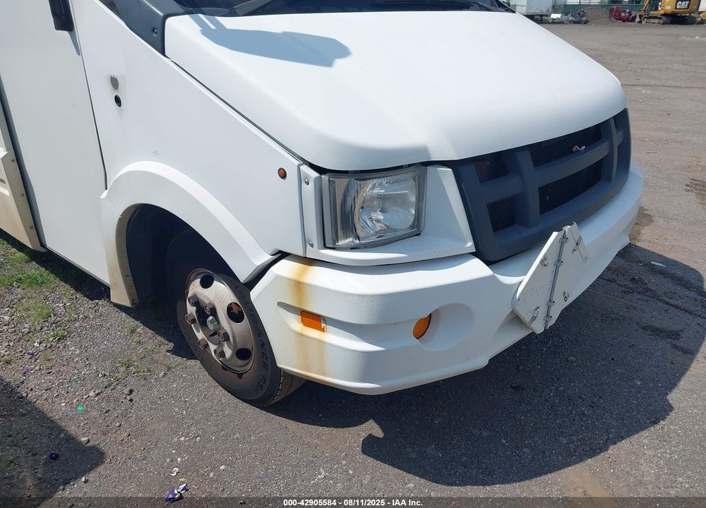 2013 ISUZU COMMERCIAL VAN VIN: JALB4T178D7W01355
