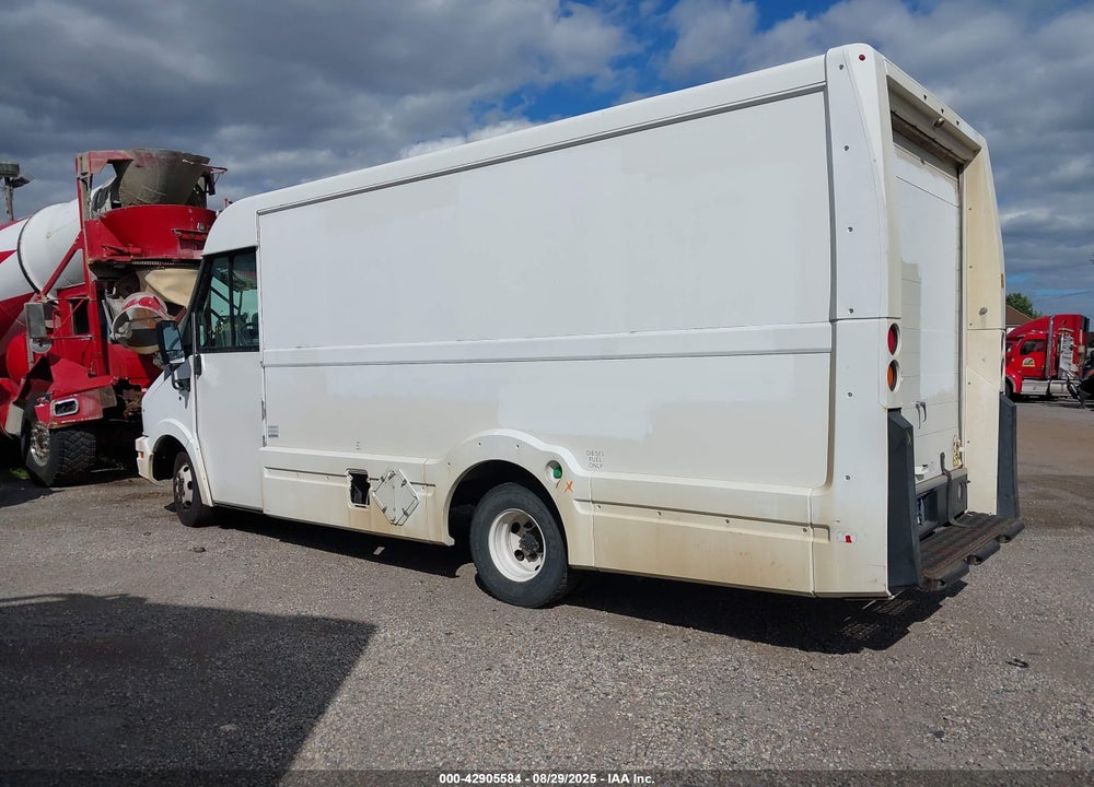 2013 ISUZU COMMERCIAL VAN VIN: JALB4T178D7W01355
