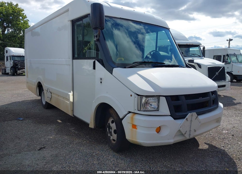 2013 ISUZU COMMERCIAL VAN VIN: JALB4T178D7W01355