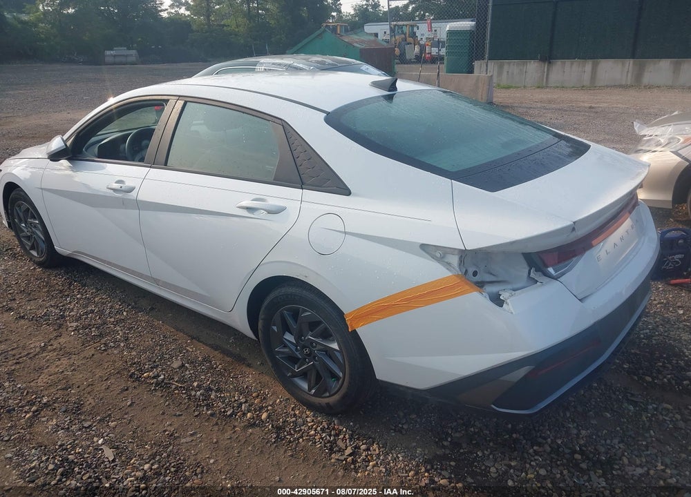 2024 HYUNDAI ELANTRA VIN: KMHLM4DG3RU676167