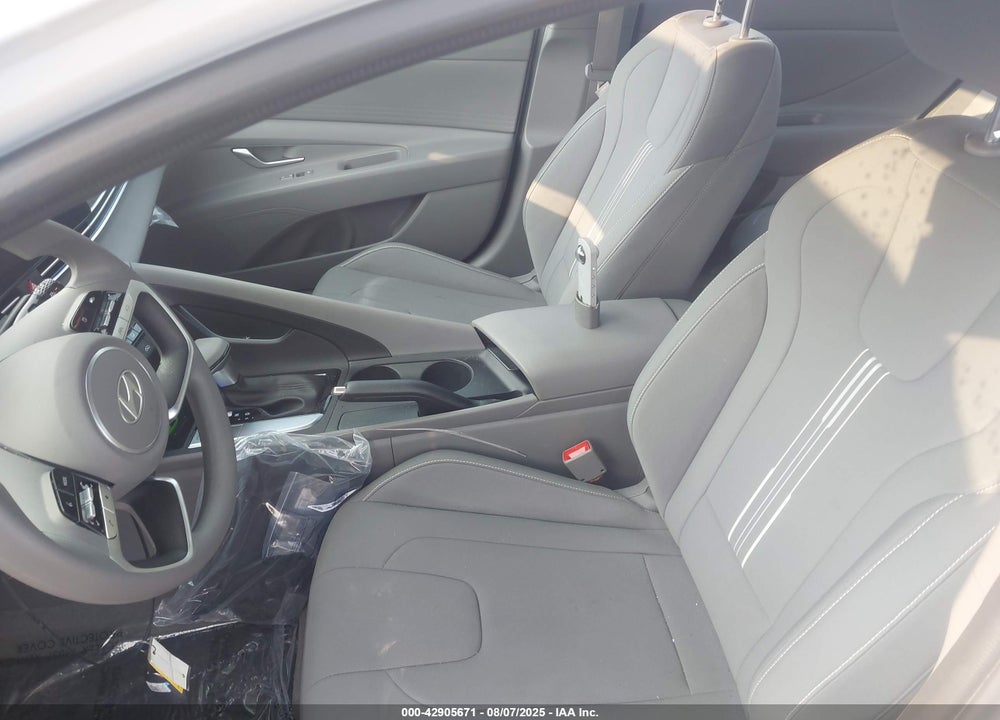 2024 HYUNDAI ELANTRA VIN: KMHLM4DG3RU676167