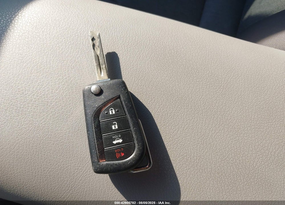 2020 TOYOTA CAMRY VIN: 4T1C11AK1LU923404