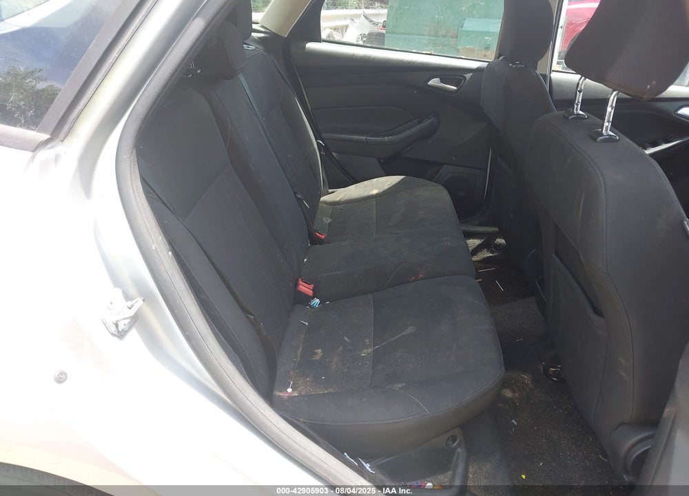 2017 FORD FOCUS VIN: 1FADP3K28HL274494