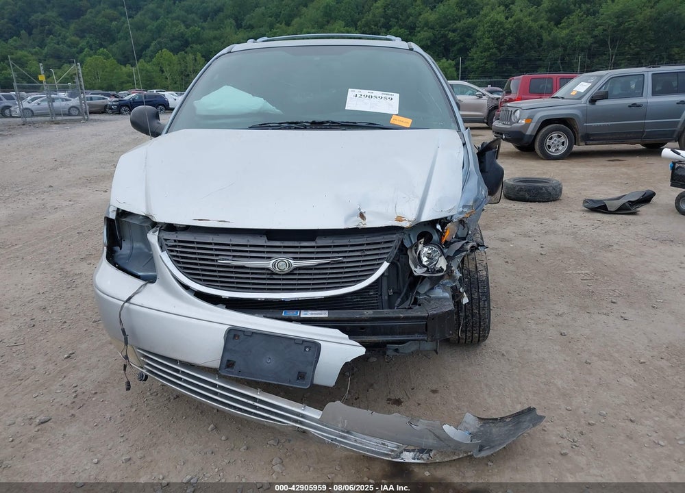 2004 CHRYSLER TOWN & COUNTRY LIMITED VIN: 2C8GP64L64R622887