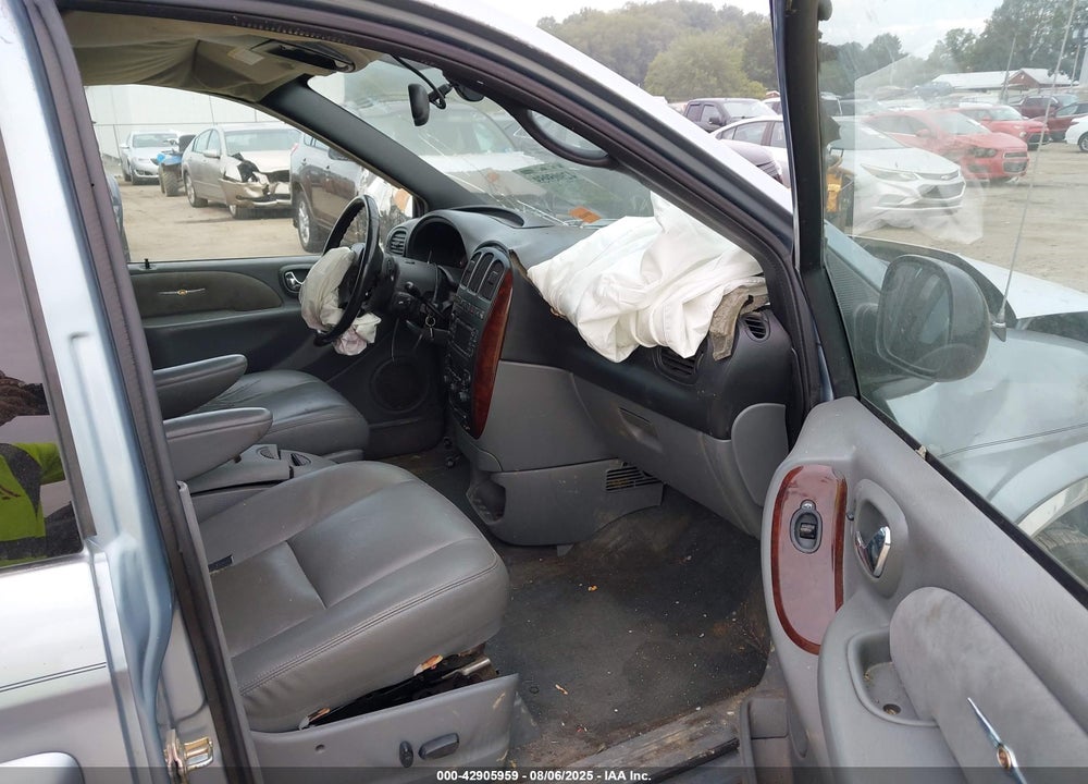 2004 CHRYSLER TOWN & COUNTRY LIMITED VIN: 2C8GP64L64R622887