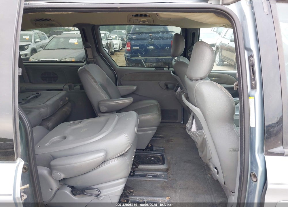 2004 CHRYSLER TOWN & COUNTRY LIMITED VIN: 2C8GP64L64R622887