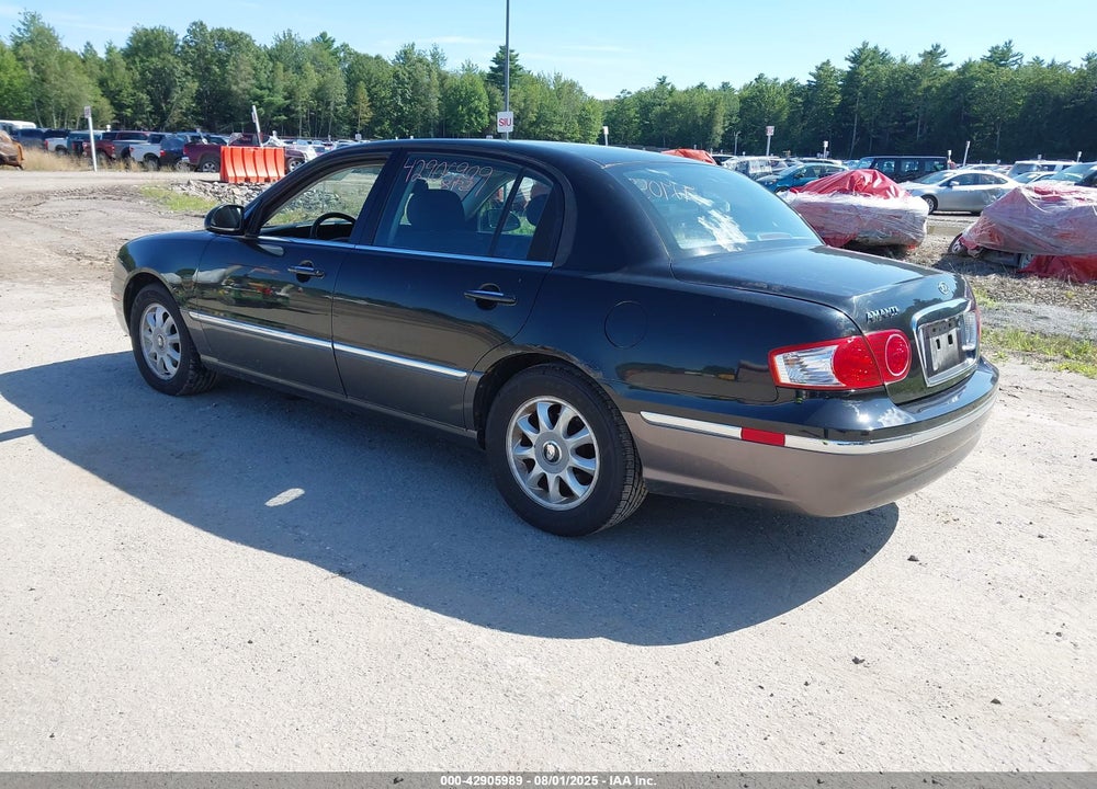 2005 KIA AMANTI VIN: KNALD124X55071138