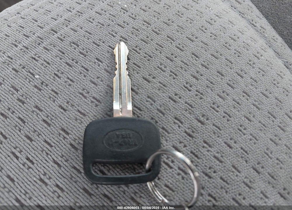 2008 TOYOTA SIENNA CE VIN: 5TDZK23C08S151027