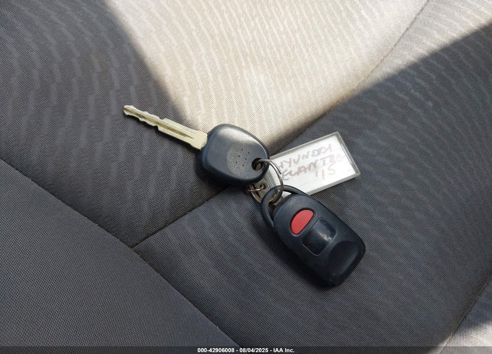 2015 HYUNDAI ELANTRA VIN: 5NPDH4AE5FH580188
