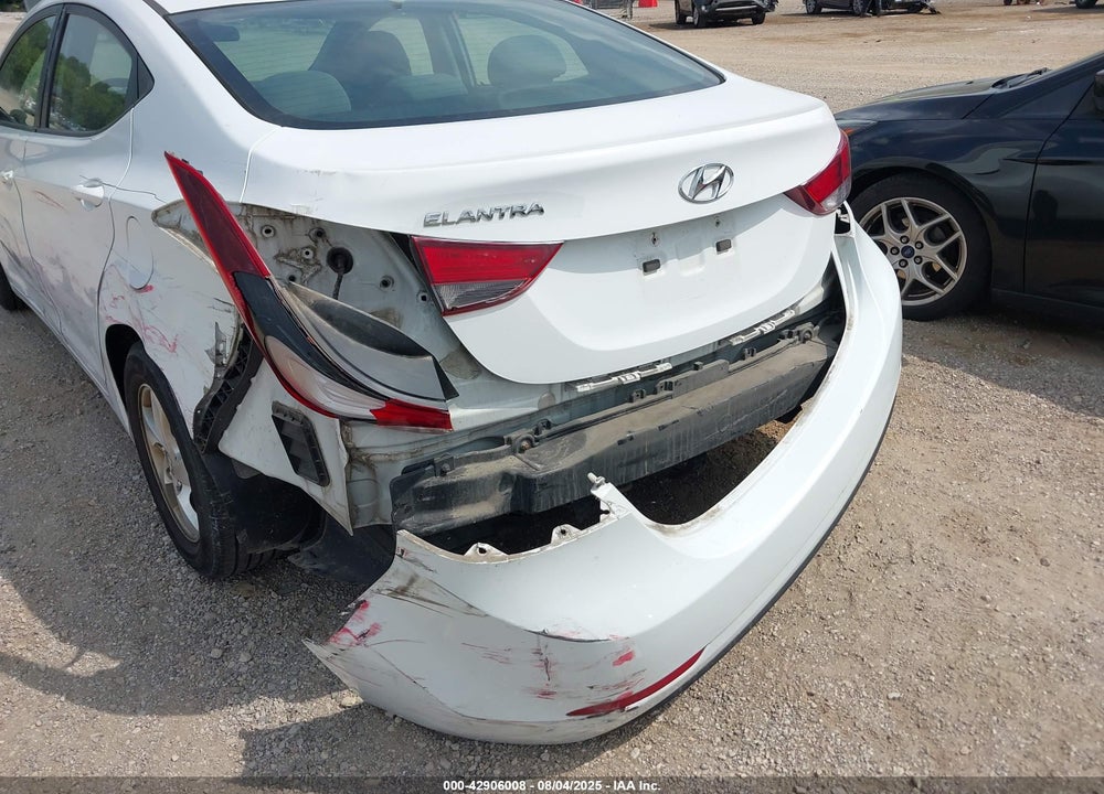 2015 HYUNDAI ELANTRA VIN: 5NPDH4AE5FH580188