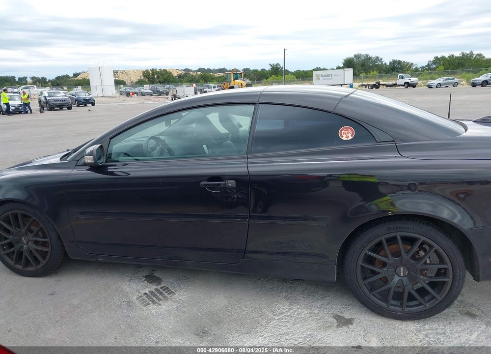 2013 VOLVO C70 VIN: YV1672MC1DJ141613
