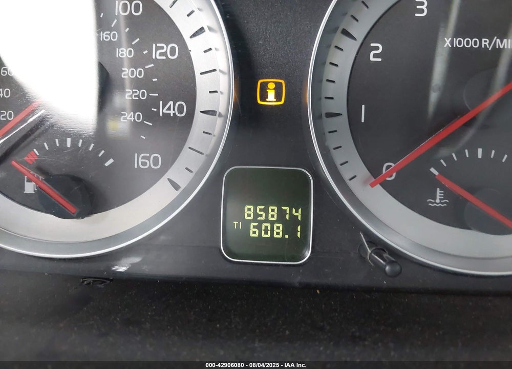 2013 VOLVO C70 VIN: YV1672MC1DJ141613
