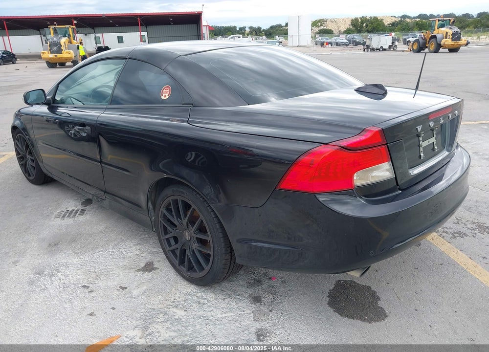 2013 VOLVO C70 VIN: YV1672MC1DJ141613