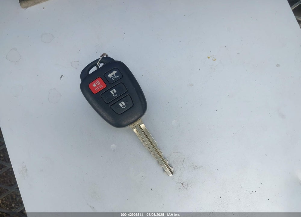 2014 TOYOTA COROLLA VIN: 2T1BURHE5EC109584